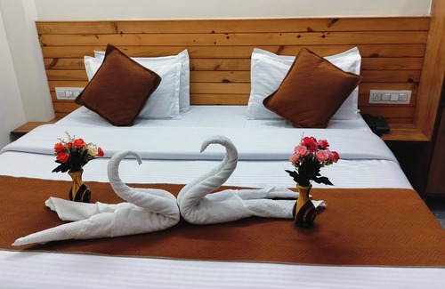 Bhagsu Nag Hotel | White Mountain By Hill Hikers