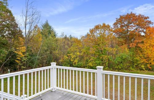 North Woodstock Apartamento | White Mountain Escape - Apartment at Wellriver