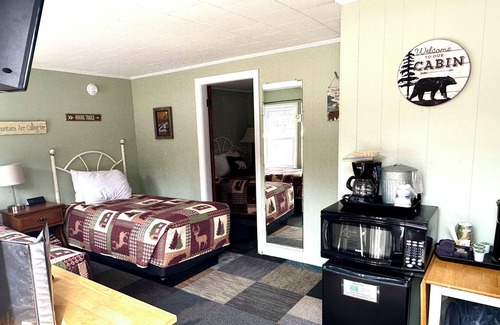 Lincoln Hotel | White Mountain Motel And Cottages
