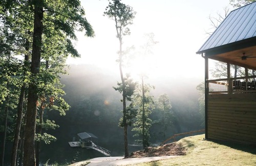 Arley Casa | White Oak: A Modern Lakeside Cottage - New Construction - Boat Rental