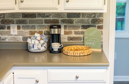 Buford Casa | White Oak Cottage Sleeps 4