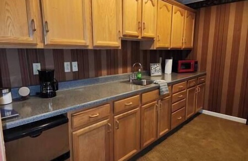 Green Valley Apartamento | Private and Spacious Suite 'A'