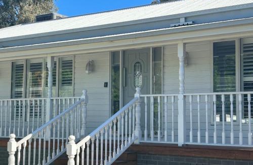 Heathcote Casa | White on Wright