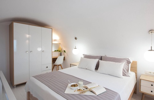 Messaria Casa | White Orchid Suites