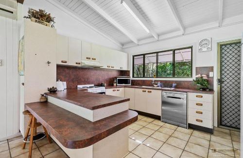 White Patch Casa | White Patch On The Water!