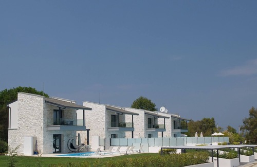 Pefkochori Villa | White Pearl Luxury Villas
