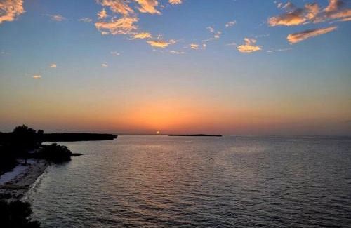 Cedar Key Apartamento | White Pelican A-1 Sunset views