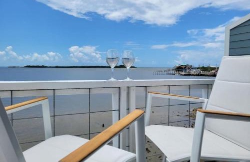 Cedar Key Apartamento | White Pelican A-1 Sunset views