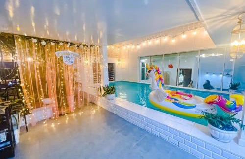 Phuong 1 Apartamento | White Penthouse-Rooftop Pool Private -Central City