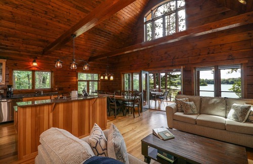 King Casa | White Pine Inn en Sunset Lake