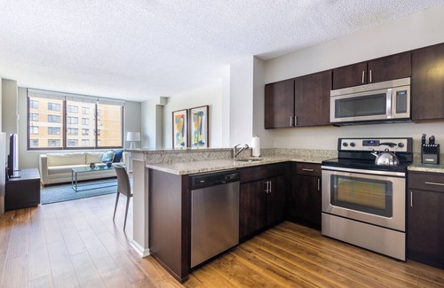 White Plains Apartamento | White Plains Modern One Bedroom, Near Transit