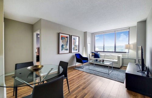White Plains Apartamento | White Plains One Bedroom, Short Walk to Train