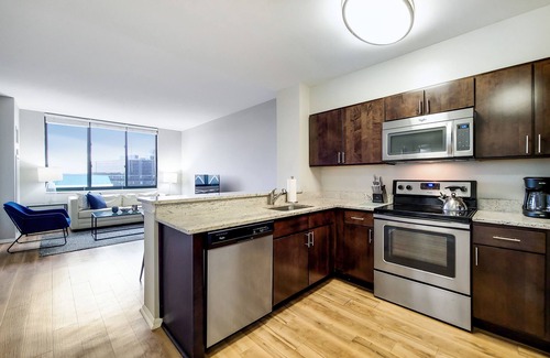 White Plains Apartamento | White Plains One Bedroom, Steps from Metro North