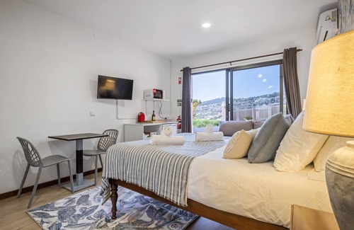 Lombo do Doutor Apartamento | White Rabbit I by Madeira Sun Travel