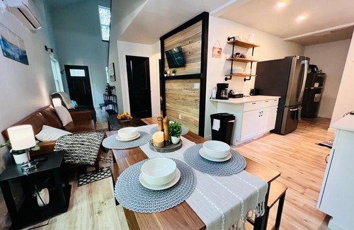 Ashford Cabina | White Rainier- HotTub+2BR+Loft/2BTH+AC+Wi-Fi