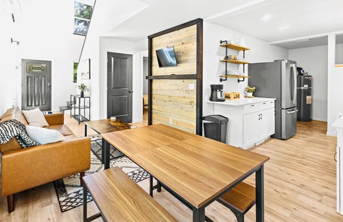 Ashford Cabina | White Rainier- HotTub+2BR+Loft/2BTH+AC+Wi-Fi