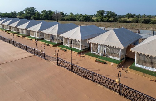 Dholavira Cabaña | White Rann - The Tent City