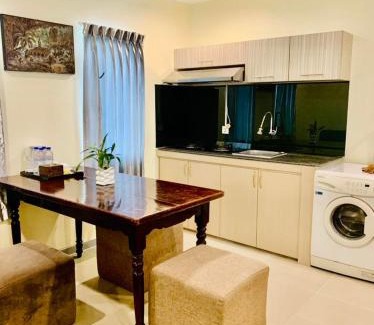 Chamkar Mon Hotel | White Residence Hotel & Apartment