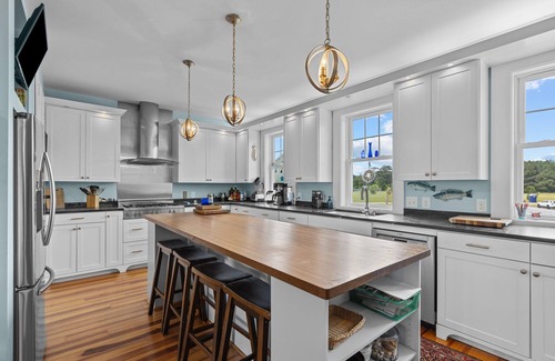 Morehead City Casa | White Rock-Soundfront Home with Pool
