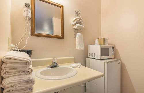 Wisconsin Dells Hotel | White Rose Inns