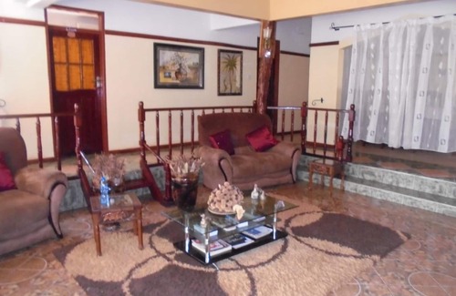 Livingstone Cabina | White Rose Lodge