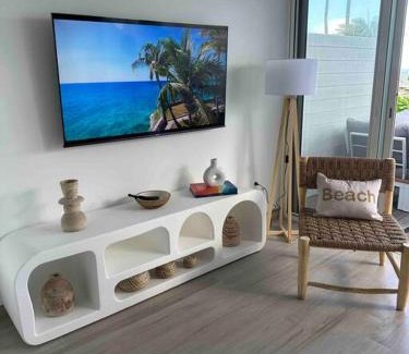 Nettle Bay Casa | White Sand, Splendid 1 bedroom beachfront, Nettle Bay Beach Club