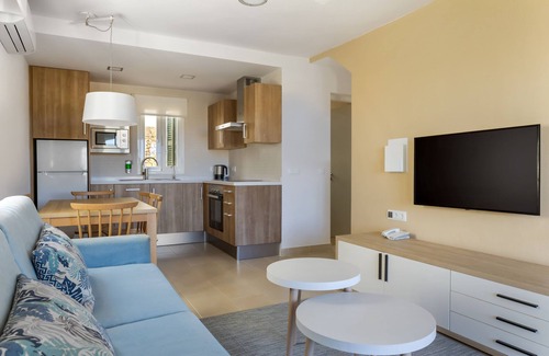 Arenal d'en Castell Apartamento | White Sands Beach Club