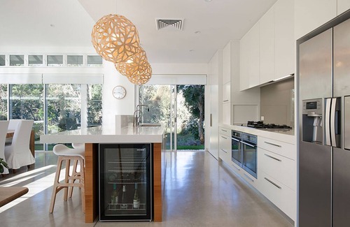 Marcoola Casa | White Sands Beach House - frente a la playa + estudio separado + admite mascotas
