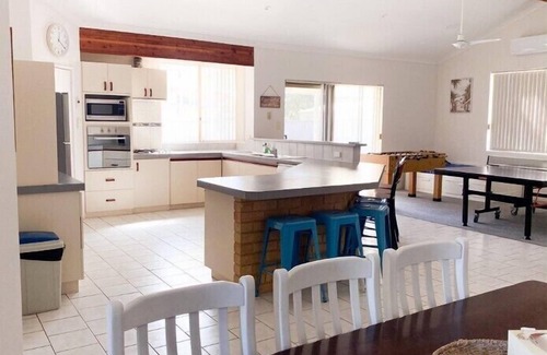 Lancelin Casa | White Sands - Located just 300m from Lancelin’s beautiful Back Beach.