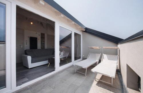 Lezzeno Apartamento | White Suite - Jacuzzi