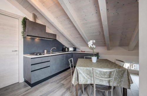 Lezzeno Apartamento | White Suite - Jacuzzi