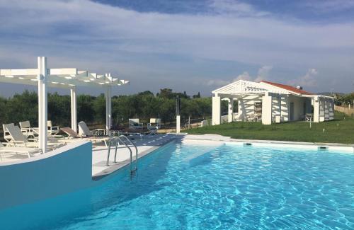 Ilida Villa | White Villas
