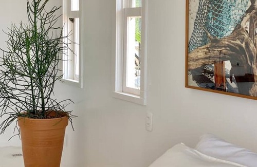 Cem Bracas Casa | White Wind