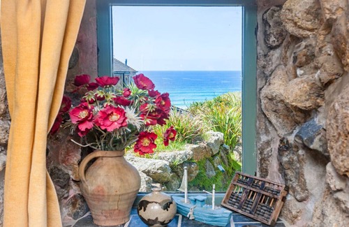Sennen Cove Cabaña | Whitebreakers, Beach Cottage, Sea-views, Garden