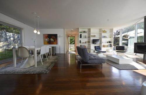 Caminha Villa | WhiteCube