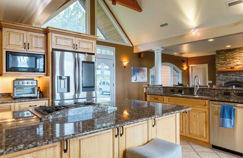 Whitefish Casa | WHITEFISH Large Luxury home, near GNP, near Downtown Whitefish
