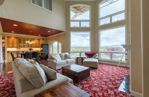 Whitefish Casa | WHITEFISH Large Luxury home, near GNP, near Downtown Whitefish