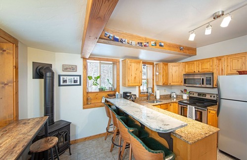 Whitefish Casa | Whitefish MT Luxury Cabin - Peaceful Forest Retreat Minutes from Downtown