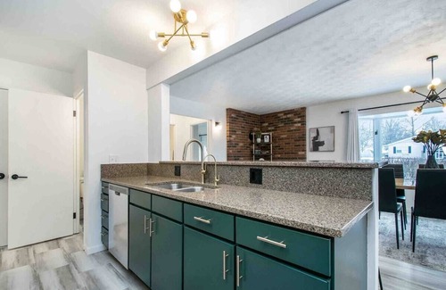 Goshen Casa | Whitehouse Retreat! 4-bedroom house with Pool, WiFi and AC in tranquil Goshen