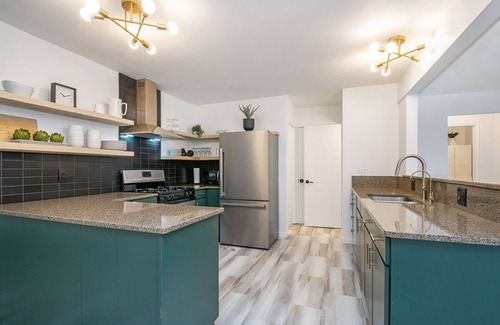 Goshen Casa | Whitehouse Retreat! Heated Pool &Hot Tub!!