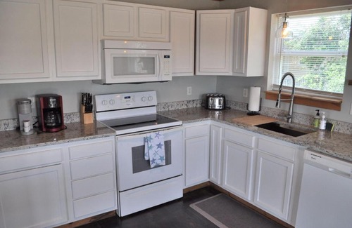 Fort Morgan Casa | Whitesands South Relax in comfort at this duplex within walking distance of the beach