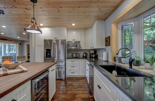 Bala Casa | Whiteside Escape, Lake Muskoka