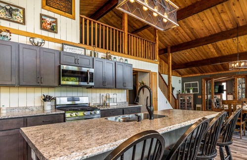 Elizabeth Casa | Whitetail Country Trails