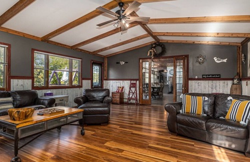 Elizabeth Casa | Whitetail Country Trails