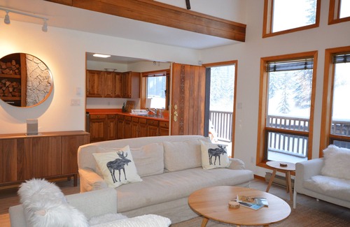 Okanagan-Similkameen Chalet De Esquí | Whitetail Lodge! Recientemente renovado 4 camas, esquí en @ Apex Mountain con sauna. ⛷🎿