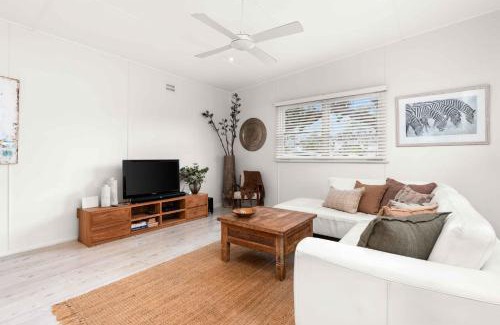Huskisson Casa | Whitewash Cottage by Experience Jervis Bay