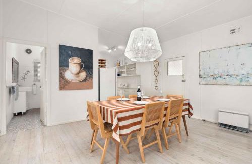 Huskisson Casa | Whitewash Cottage by Experience Jervis Bay
