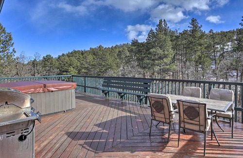 Deadwood Casa | Whitewood Cabin Deck, Gas Grill and Hot Tub!