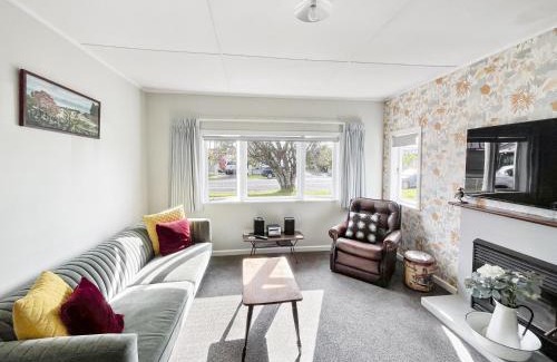 Whitianga Casa | Whitianga Blue Bach - Location Location Location!