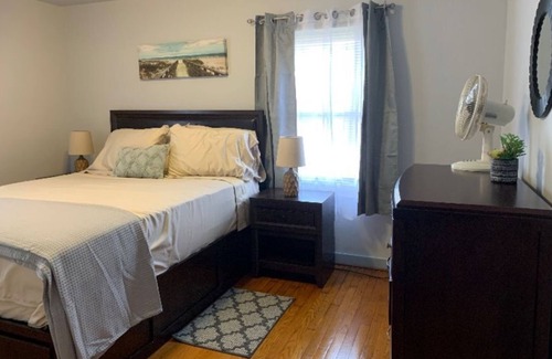 Whiting Casa | WHITING SPACIOUS 2 BEDROOM APARTMENT